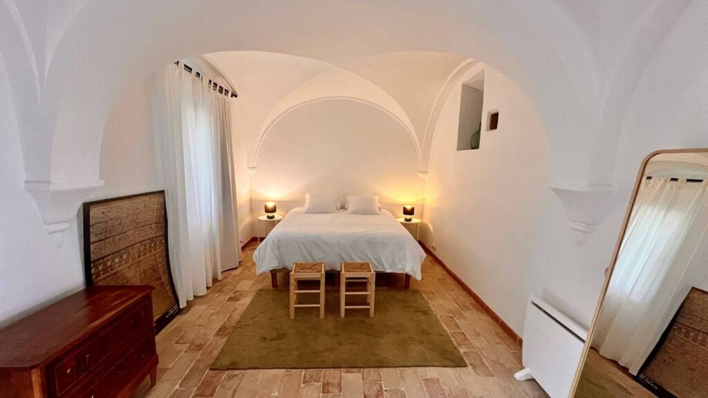 Cortijo del SXVIII sierra de grazalema en venta dormitorio
