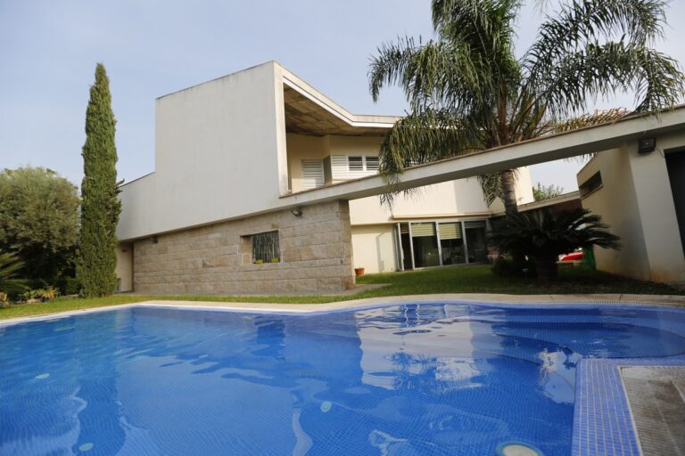 Una casa contemporánea en Sevilla capital a 5′ del aeropuerto
