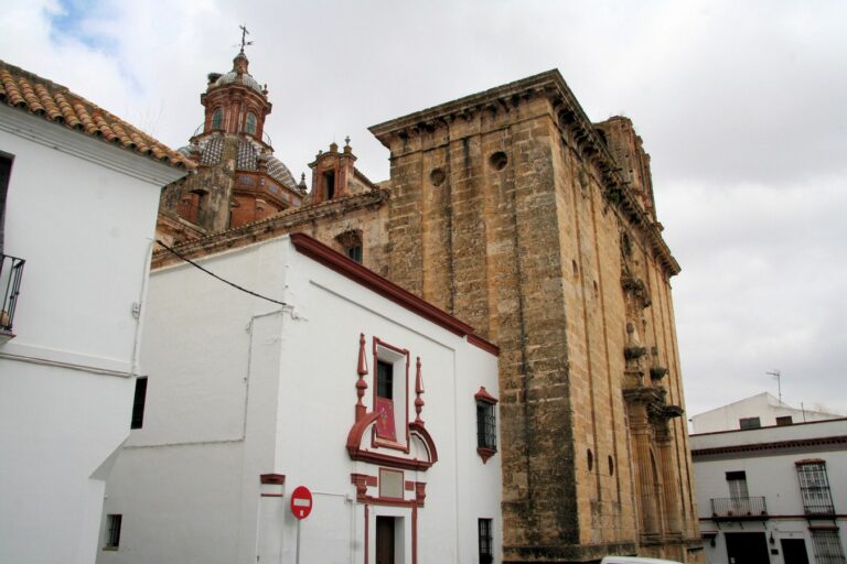 Preciosa casa palacio del SXVII en Carmona para restaurar