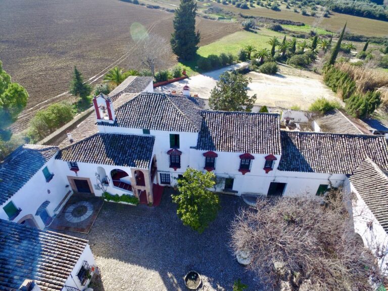 Una hacienda muy auténtica con 30 has. en la zona más bonita de Ronda