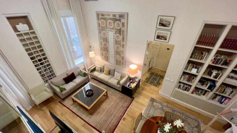 Estupendo apartamento con dos habitaciones en El Arenal – Sevilla